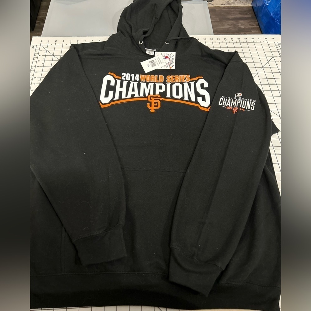NWT Genuine Merchandise 2XL San Francisco‎ Giants 2014 WS Champions Sweatshirt